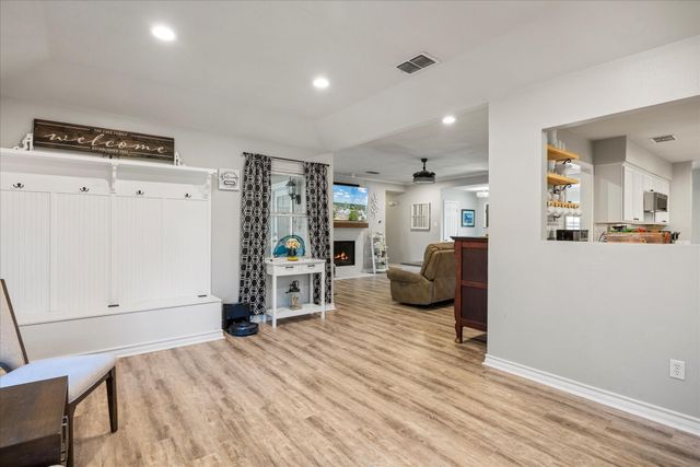 9209 Hanging Moss Drive, Granbury, TX 76049