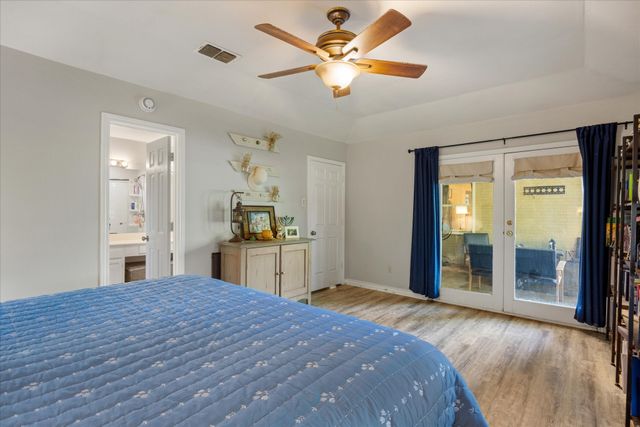 9209 Hanging Moss Drive, Granbury, TX 76049