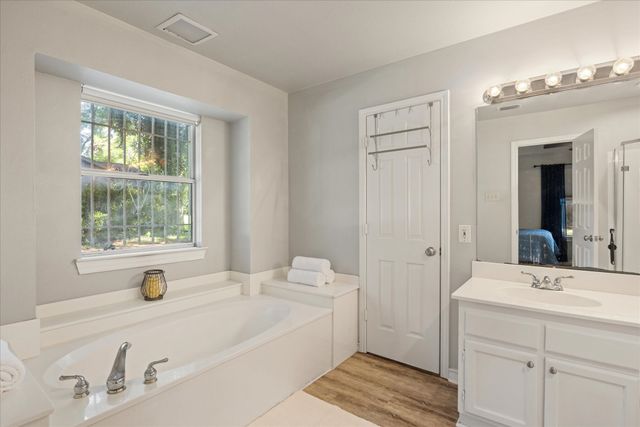 9209 Hanging Moss Drive, Granbury, TX 76049