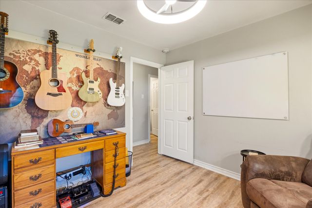 9209 Hanging Moss Drive, Granbury, TX 76049