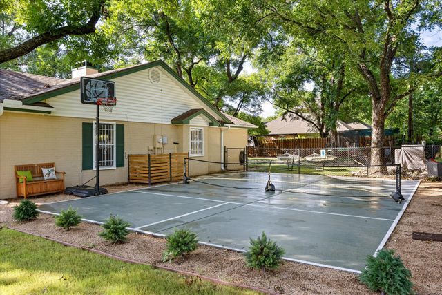 9209 Hanging Moss Drive, Granbury, TX 76049