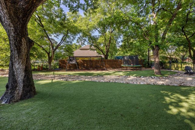 9209 Hanging Moss Drive, Granbury, TX 76049