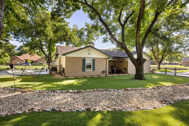 9209 Hanging Moss Drive, Granbury, TX 76049