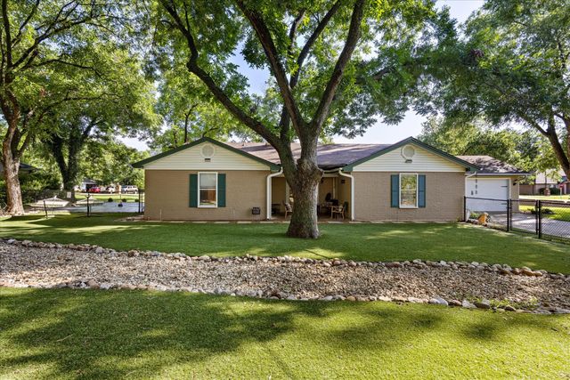 9209 Hanging Moss Drive, Granbury, TX 76049