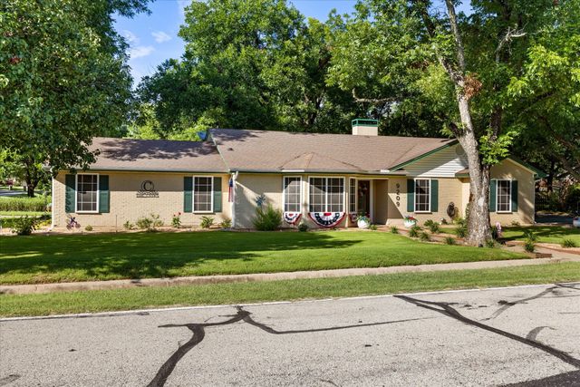 9209 Hanging Moss Drive, Granbury, TX 76049