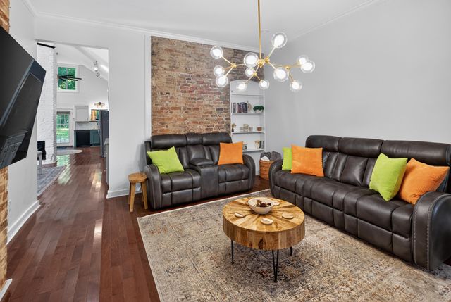 617 N Broadway, Lexington, KY 40508
