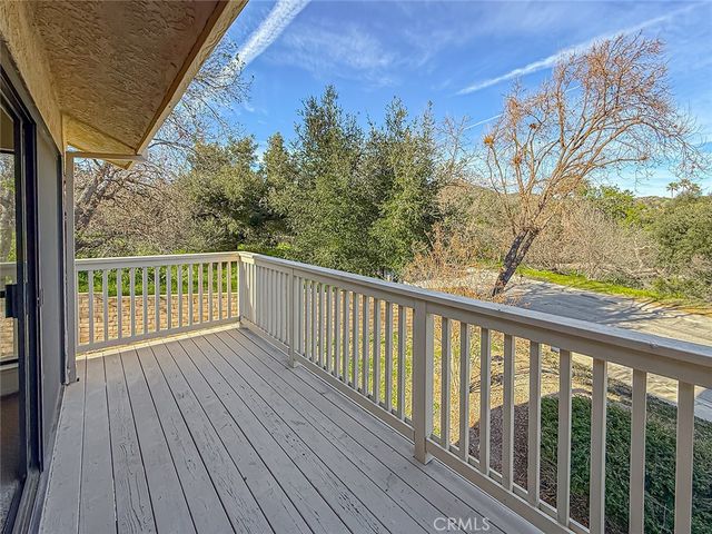 230 Via Del Caballo, Oak Park, CA 91377