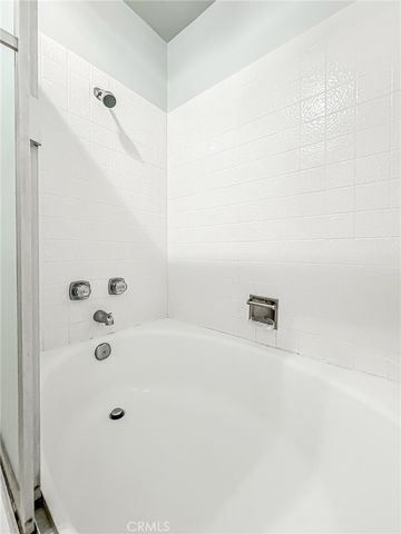 230 Via Del Caballo, Oak Park, CA 91377