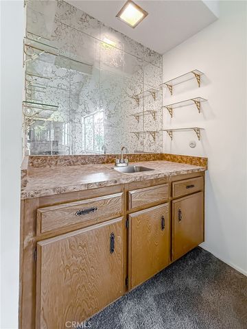 230 Via Del Caballo, Oak Park, CA 91377