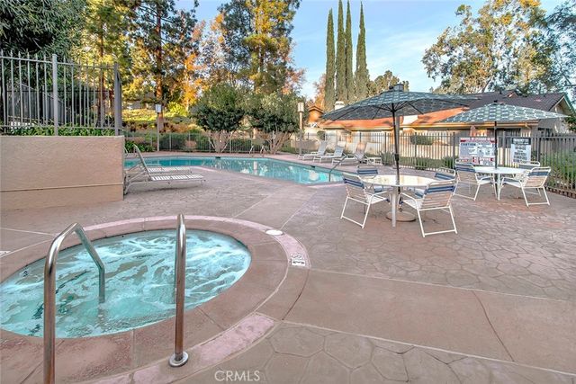 230 Via Del Caballo, Oak Park, CA 91377