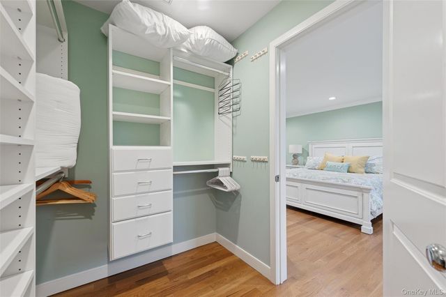 50 Hubbard Lane 117, Southampton, NY 11968