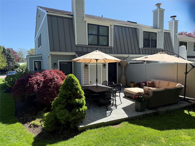 50 Hubbard Lane 117, Southampton, NY 11968