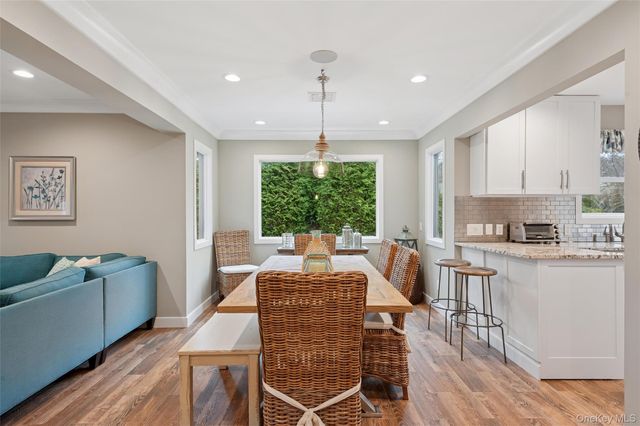 50 Hubbard Lane 117, Southampton, NY 11968