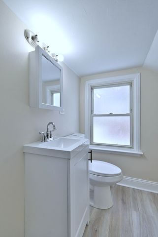 9016 Southview Avenue, Brookfield, IL 60513