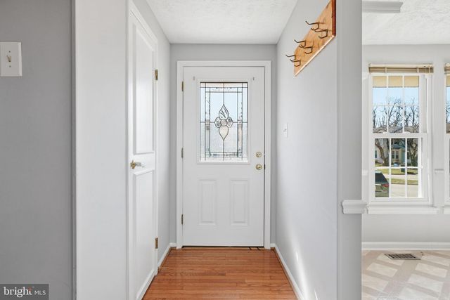 7470 WOUNDED KNEE RD, Lorton, VA 22079