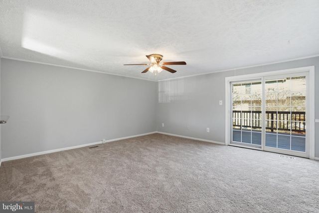 7470 WOUNDED KNEE RD, Lorton, VA 22079