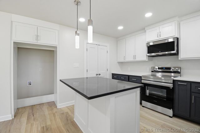 2629 W 68th Place S, Tulsa, OK 74132