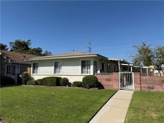 1749 N Hollywood, Burbank, CA 91505