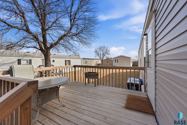 6016 S Canterbury Pl Place, Sioux Falls, SD 57106