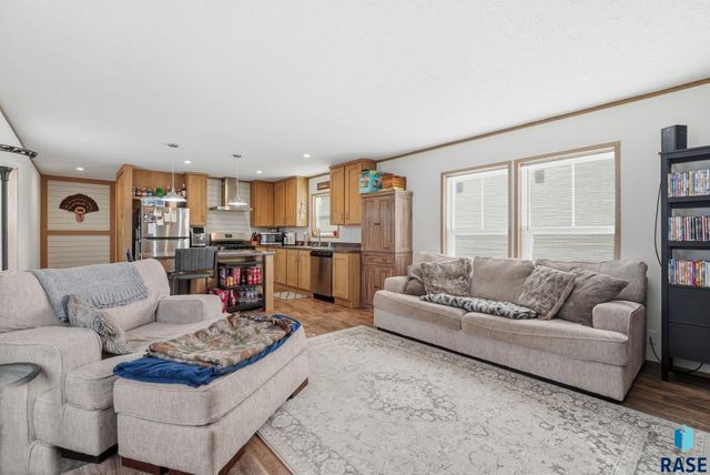 6016 S Canterbury Pl Place, Sioux Falls, SD 57106