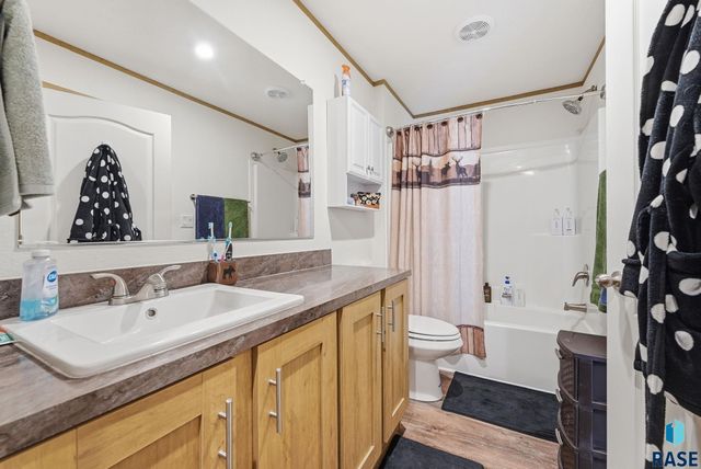 6016 S Canterbury Pl Place, Sioux Falls, SD 57106