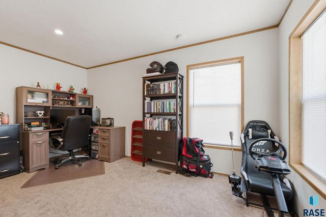 6016 S Canterbury Pl Place, Sioux Falls, SD 57106