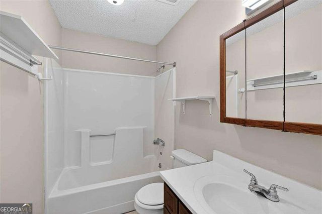 100 Clarks Bluff Road, Kingsland, GA 31548