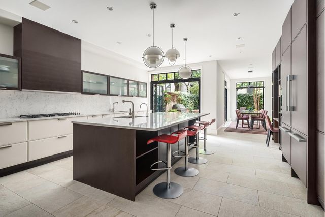 44 W 90TH Street, New York City, NY 10024