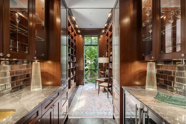 44 W 90TH Street, New York City, NY 10024