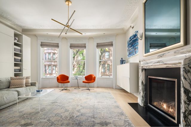 44 W 90TH Street, New York City, NY 10024