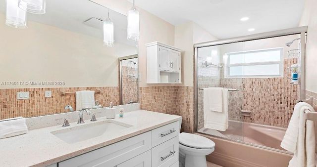 1765 NE 58th St, Fort Lauderdale, FL 33334