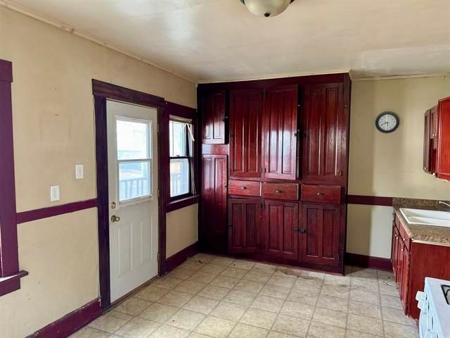 223 S Lincoln Avenue, Davenport, IA 52802