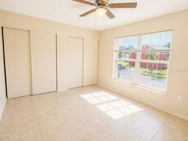 1044 82ND TERRACE N 1044C, St Petersburg, FL 33702