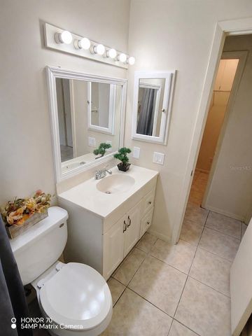 1044 82ND TERRACE N 1044C, St Petersburg, FL 33702