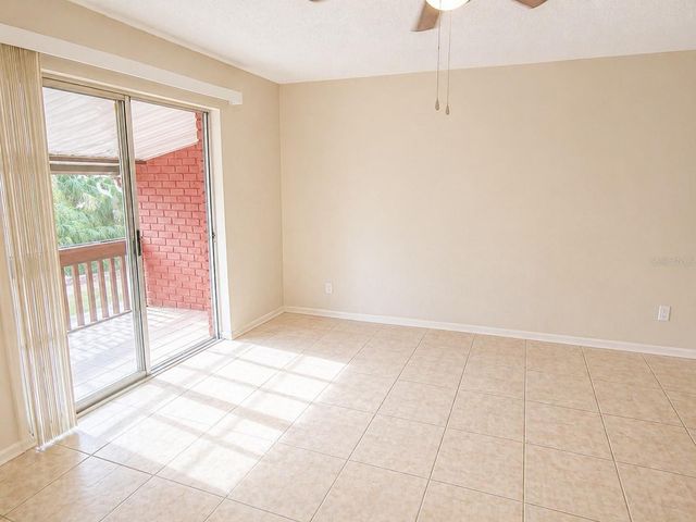 1044 82ND TERRACE N 1044C, St Petersburg, FL 33702
