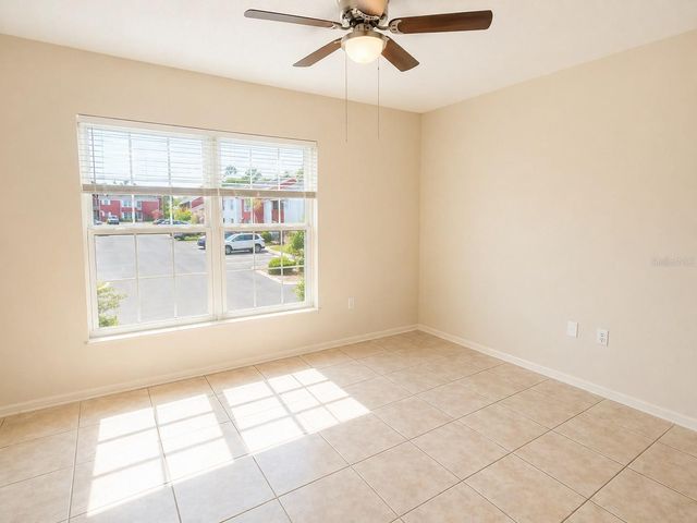 1044 82ND TERRACE N 1044C, St Petersburg, FL 33702