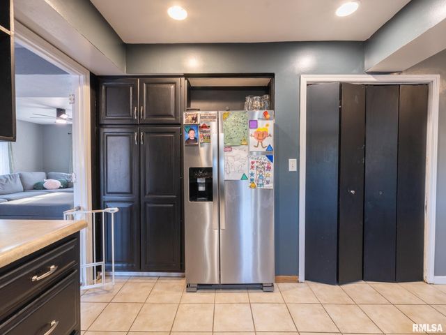500 N 6TH Street, Pekin, IL 61554