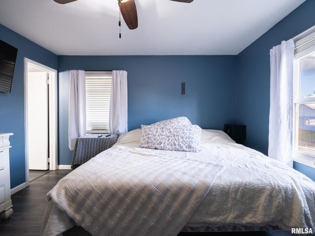 500 N 6TH Street, Pekin, IL 61554