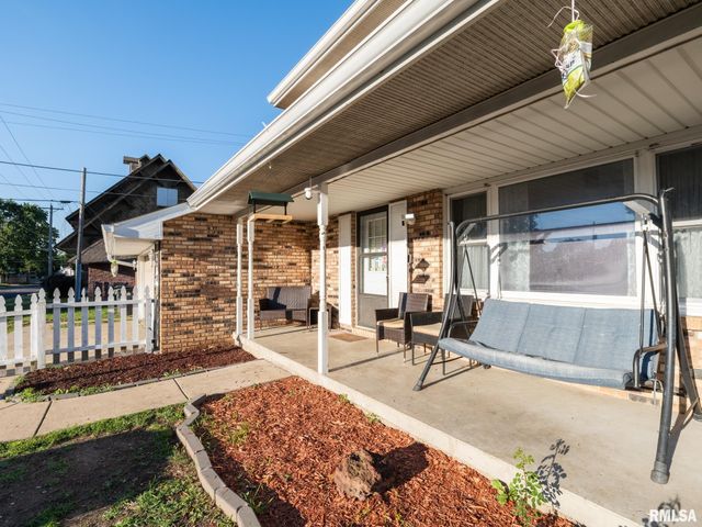 500 N 6TH Street, Pekin, IL 61554