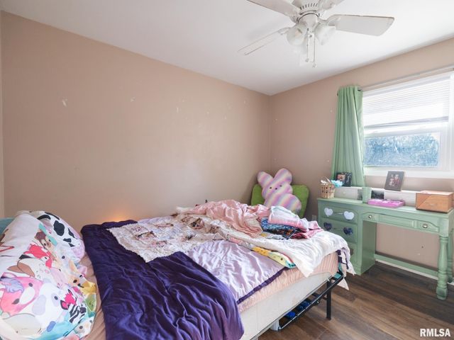 500 N 6TH Street, Pekin, IL 61554