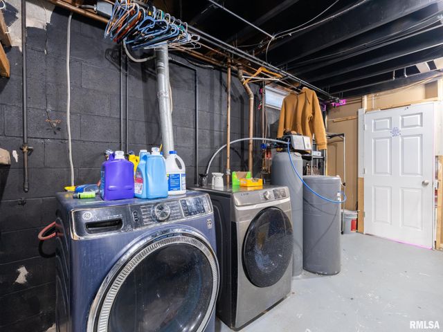 500 N 6TH Street, Pekin, IL 61554