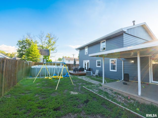 500 N 6TH Street, Pekin, IL 61554