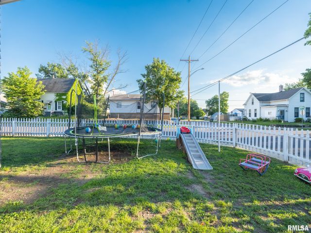 500 N 6TH Street, Pekin, IL 61554