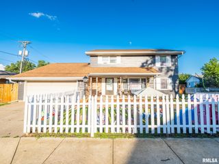 500 N 6TH Street, Pekin, IL 61554