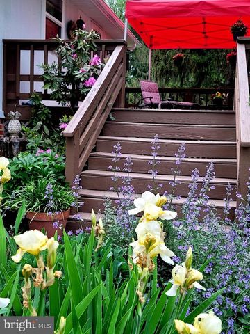 11178 HEDGESVILLE RD, Hedgesville, WV 25427