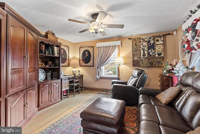 11178 HEDGESVILLE RD, Hedgesville, WV 25427