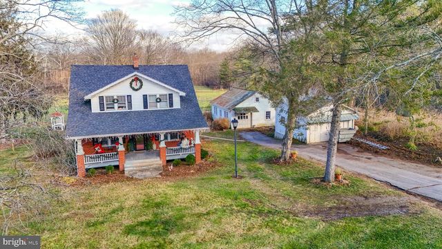 11178 HEDGESVILLE RD, Hedgesville, WV 25427