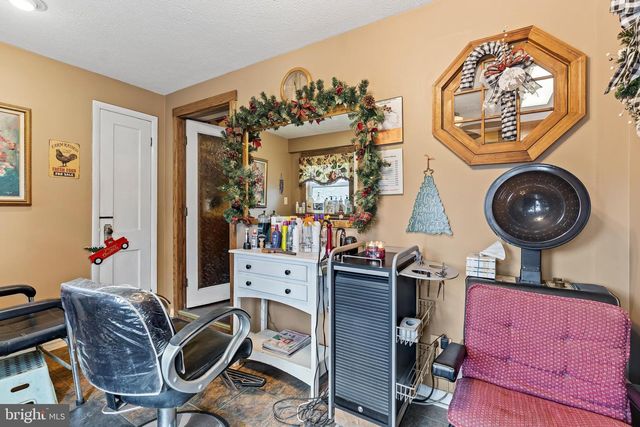 11178 HEDGESVILLE RD, Hedgesville, WV 25427