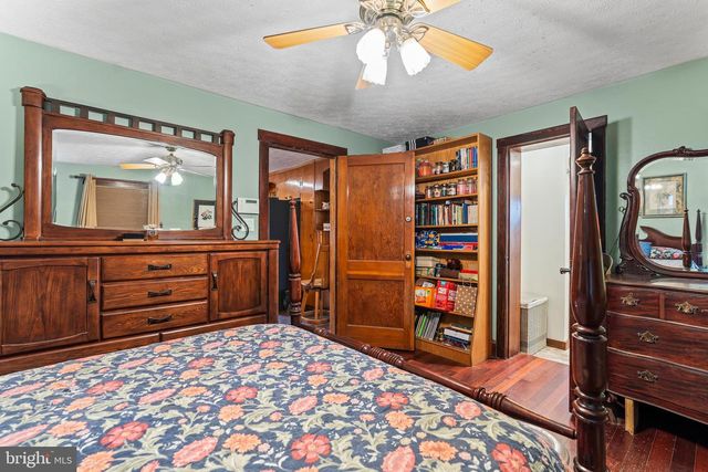 11178 HEDGESVILLE RD, Hedgesville, WV 25427