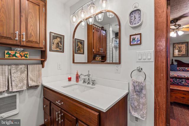 11178 HEDGESVILLE RD, Hedgesville, WV 25427